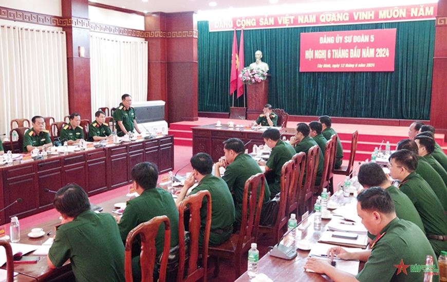 Sư đoàn 5 (Quân khu 7) đẩy mạnh xây dựng đơn vị huấn luyện giỏi, kỷ luật nghiêm